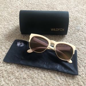 Wildfox clubfox deluxe sunglasses - cream and gold